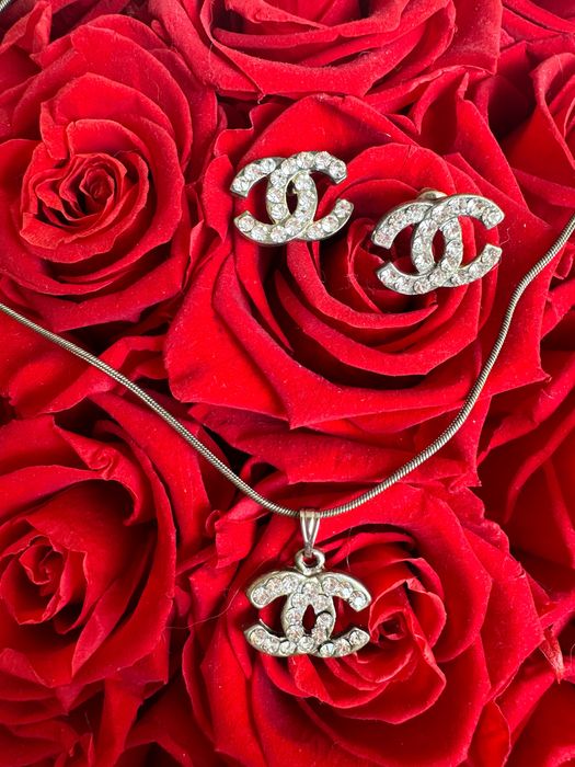 Zestaw biżuterii cyrkonie z cyrkoniami kolczyki łańcuszek wisiorek