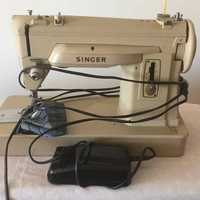 máquina de costura elétrica: Singer, anos 70, cose e borda