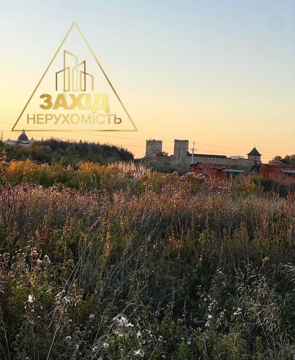 Продаж ділянки 12 сотих біля центрального парку