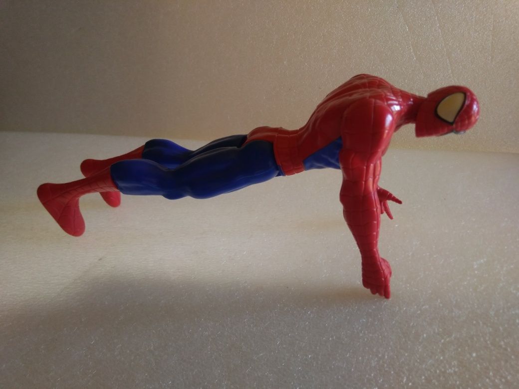 Figura Homem Aranha com 28 cm de 2013 Marvel