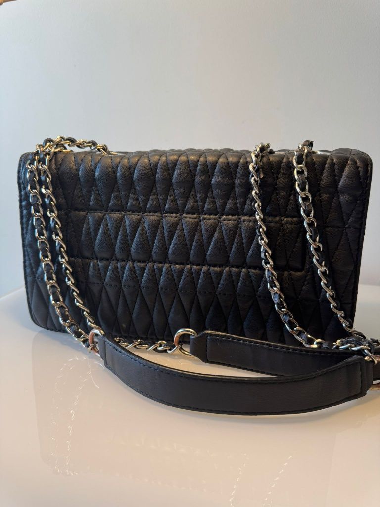 Bolsa Guess semi nova