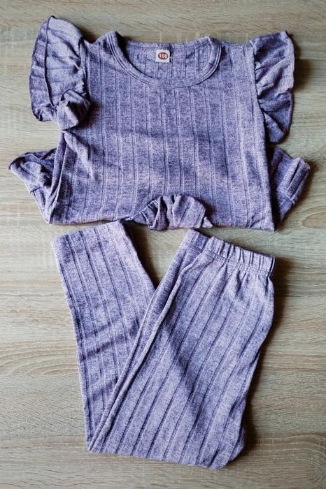 Komplet dla dziecka prążek bluzka z leginsami