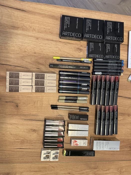 Kosmetyki artdeco rozne rodzaje i odcienie Tylko calość