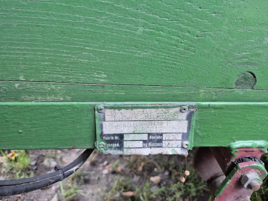 Przyczepka lekka z plandeką 750 kg – solidna, zadbana