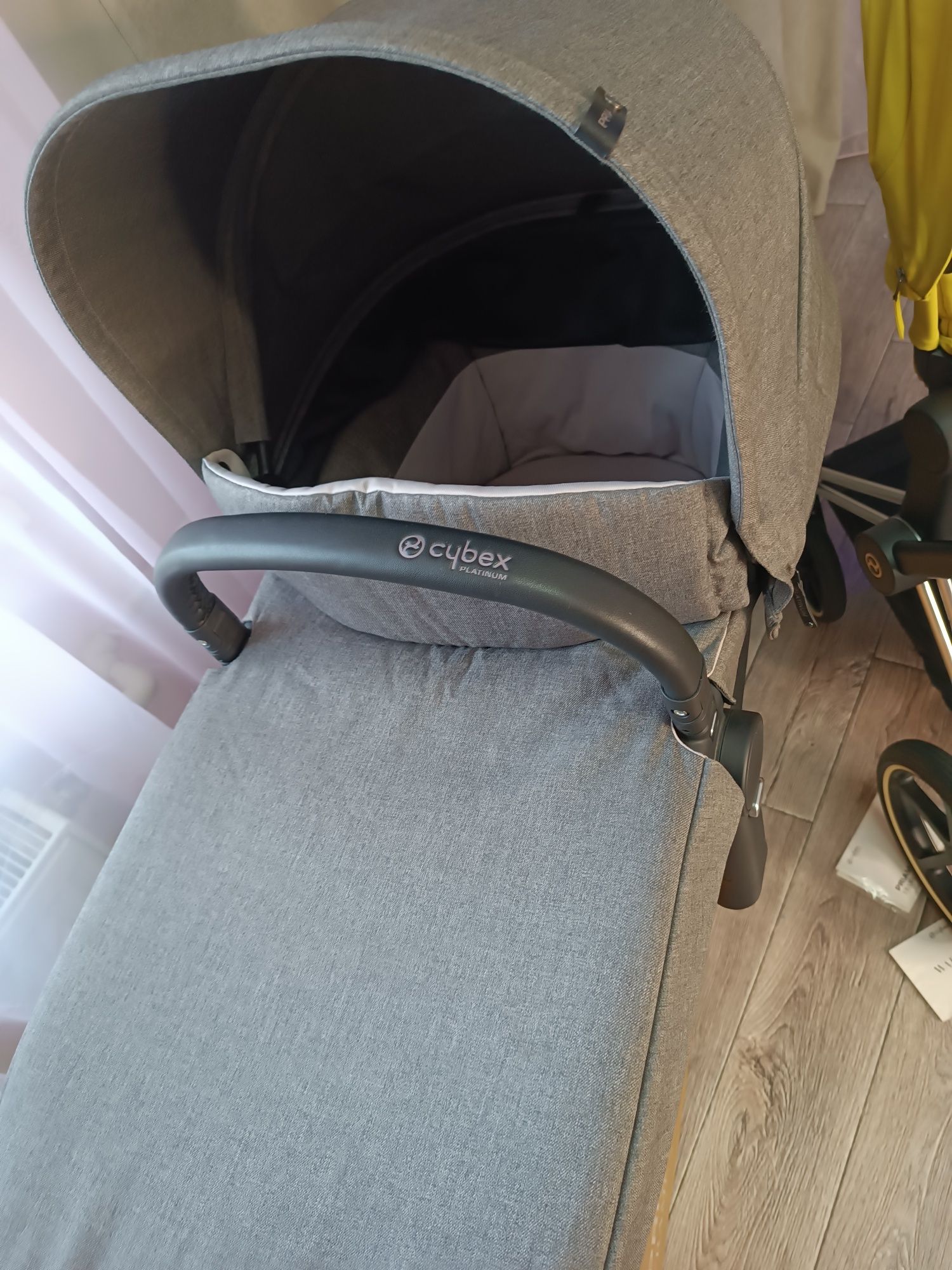 Cybex priam platinum frame carry cot