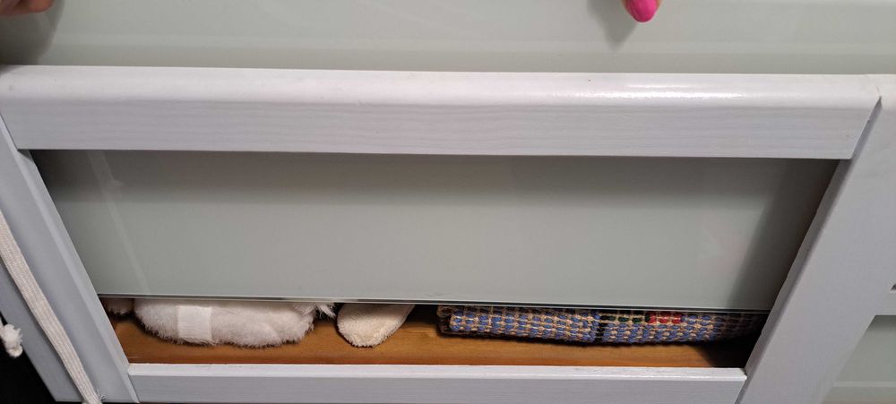 Cómoda com 6 grandes gavetas