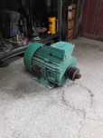 Motor trifasico de 7.5 cv 1456 rpm