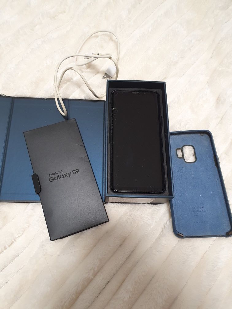 Продам Samsung s9