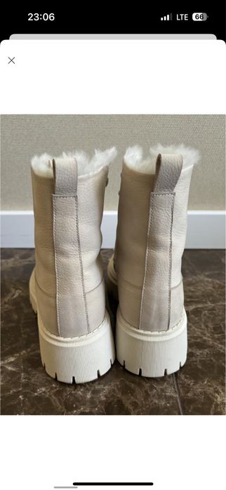 Чоботи черевики ботінки на шнурках замшеві нубук бежевого кольору