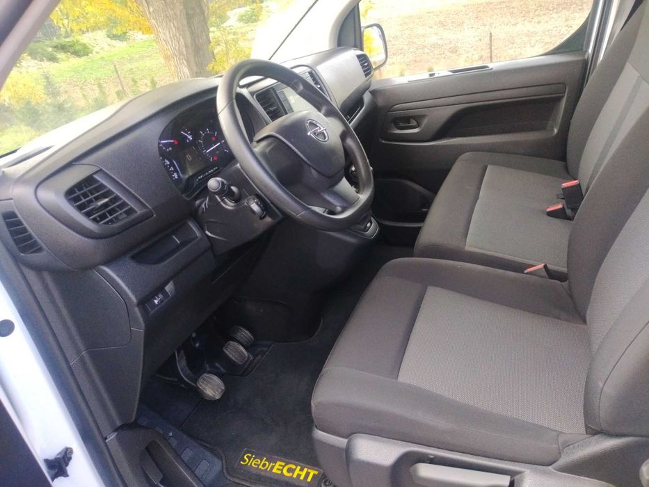 Opel Vivaro 9-osobowy Extra Long 2023rok