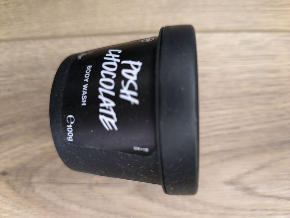 Zestaw kosmetyków firmy LUSH
