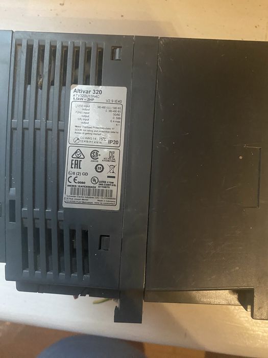 Преобразователь частоты ATV320 Schneider Electriс 0.75 КВТ, 240В, 1Ф