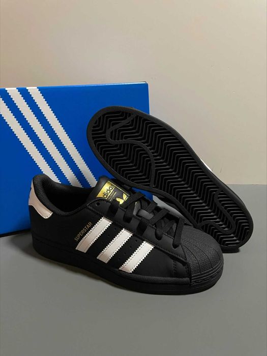 Buty damskie Trampk adidas SuperStar Cloud White Core Black R.42