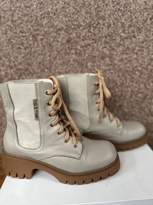 Черевики осінні жіночі на тракторній підошві 39 розмір