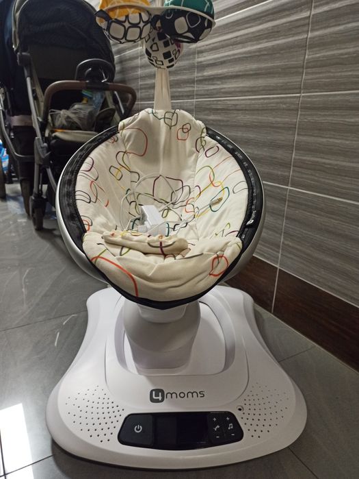 Крісло-гойдалка 4MOMS mamaRoo 4.0 Plush