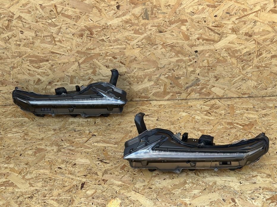 Lexus NX 2017-2021рік фара дхо права ліва LED оригінал б/у