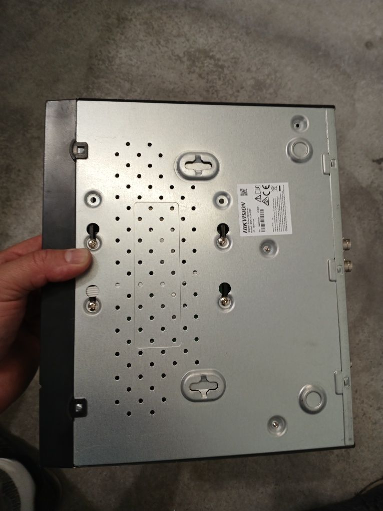 Videorejestrator hikvision