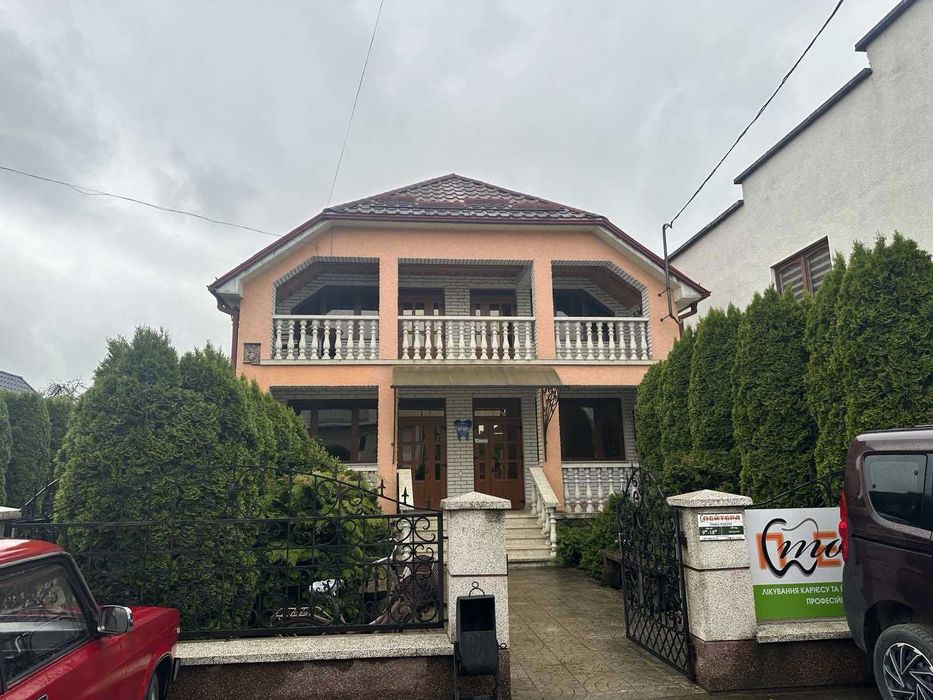 Продається будинок з торговими точками в с. Вишково