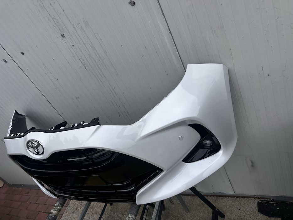 Zderzak Przod Yaris 4 lV w kolor. Igła !
