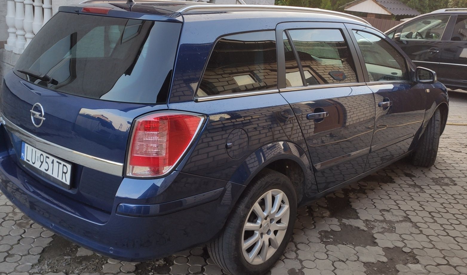 Opel Astra 2009 колір-металік Cosmo