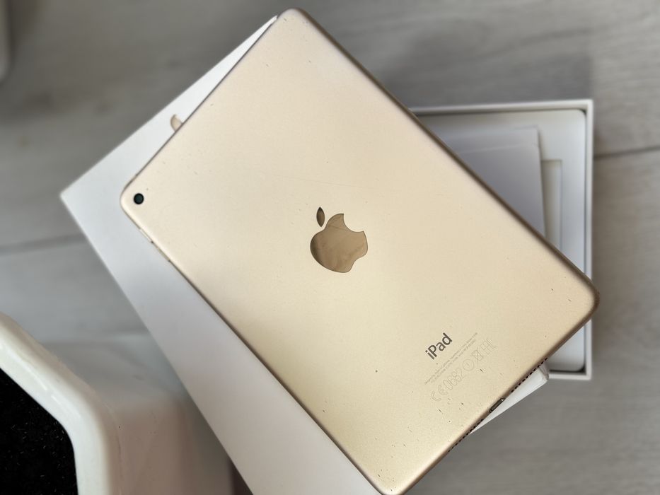 Продам ipad mini 4 неробочий, на запчастини