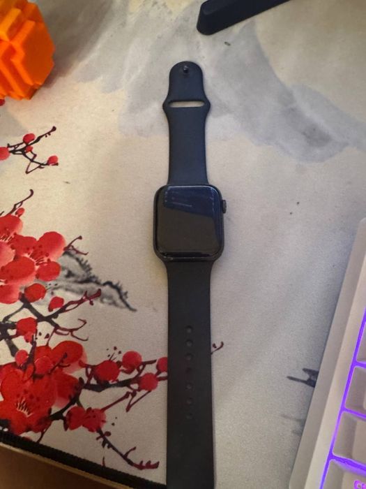 продам часы Apple watch 6 серии 44мм