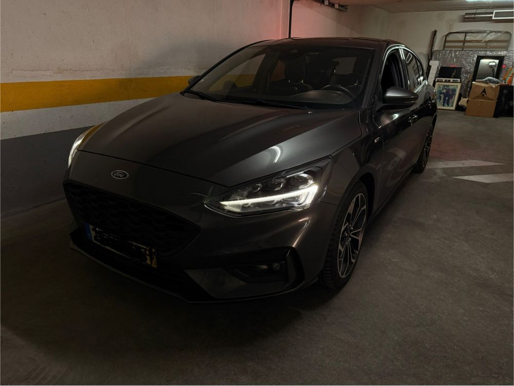Ford Focus ST Line 1.0 Evoboost 125CV caixa automática