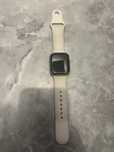 Apple watch serie 8 w kolorze bezowym