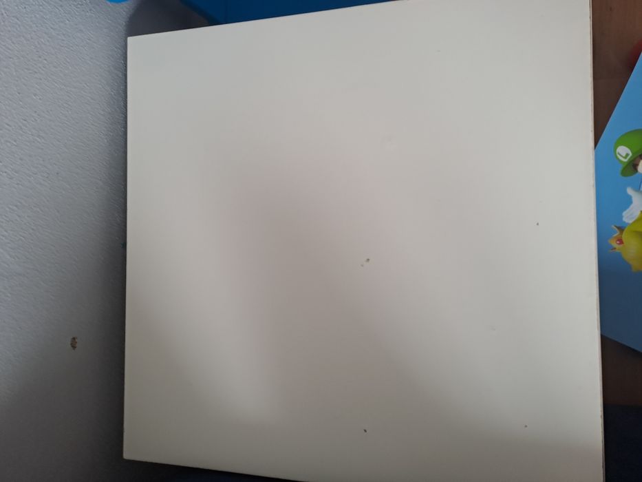 Sprzedam dwa krzesełka MAMMUT IKEA oraz stolik LACK IKEA