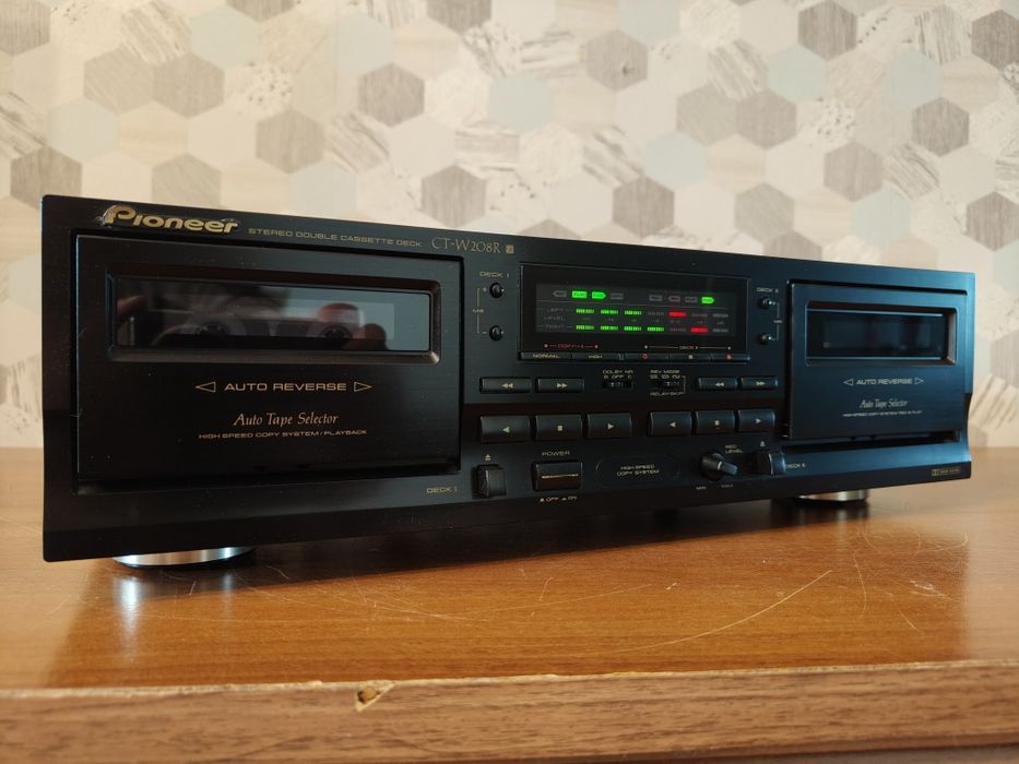 Magnetofon kasetowy Pioneer CT-W208R zadbany