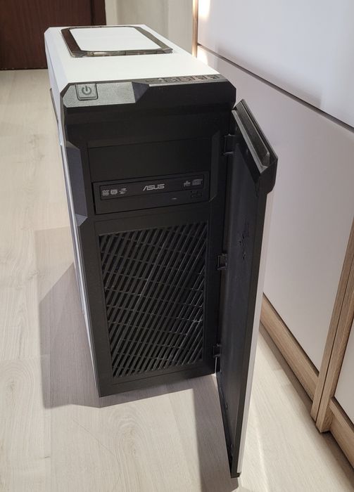 Komputer stacjonarny