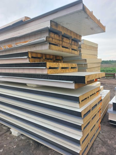 Płyta ścienna warstwowa grubość 60mm,długości od 2-6 m ,różne kolory