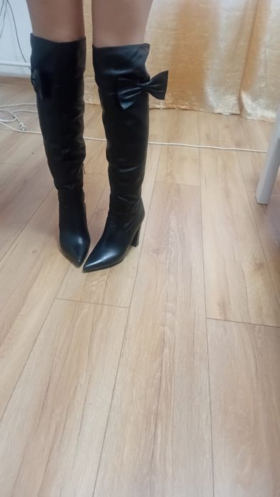 Продам сапоги модние,стильние,бомбезние