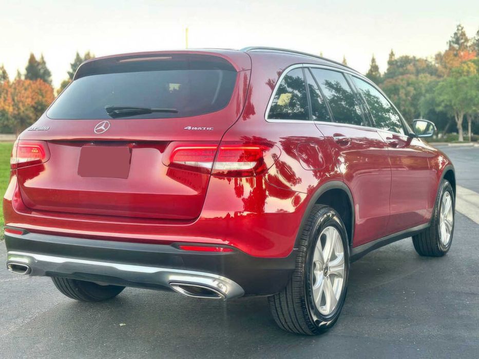 Mercedes-Benz GLC GLC 300 4MATIC      2018