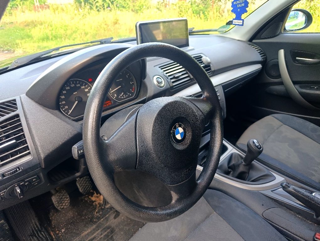 BMW 116 sprowadzony uszkodzony