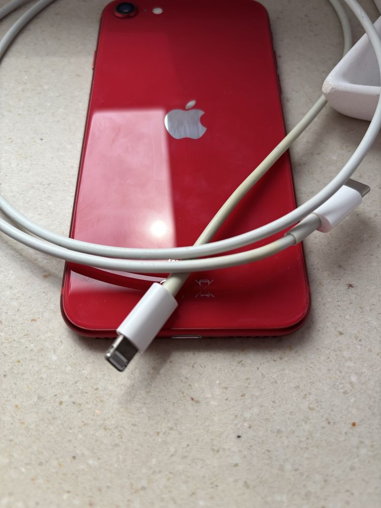 iPhone SE 2020.
