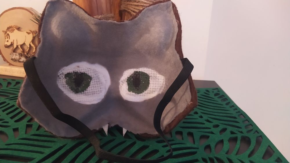 Maska brązowy kot therian