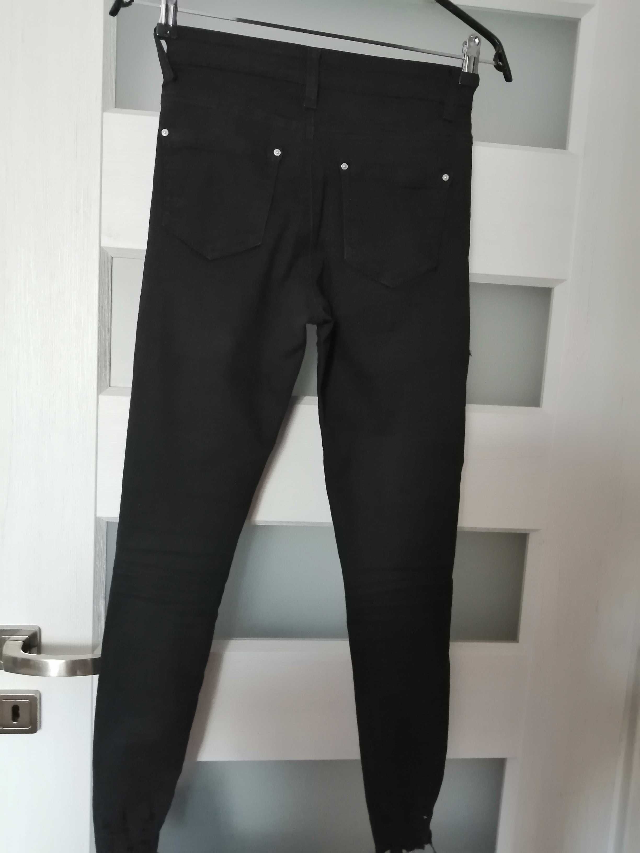 Spodnie czarne Miss RJ 36
