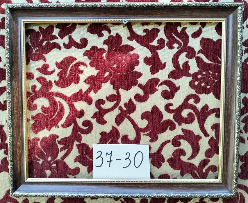 Рамки для картин,багато рамок.