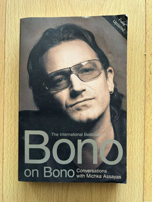 Livro "Bono on Bono - Conversations with Michka Assayas"