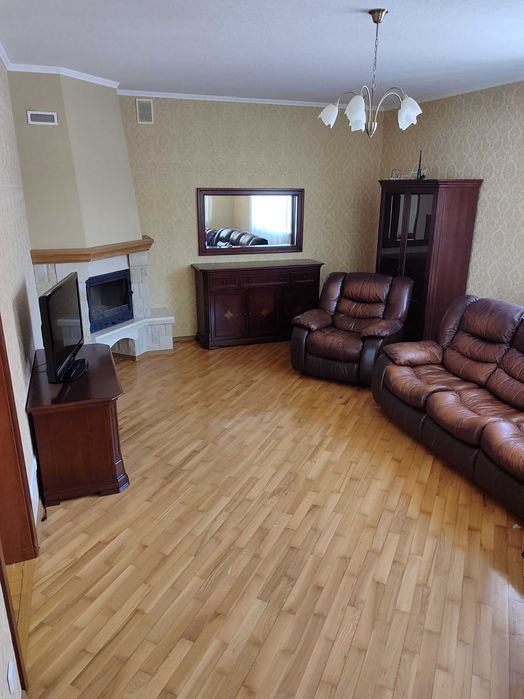 Без % оренда просторого будинку в с. Іванковичі, 360 м.кв.