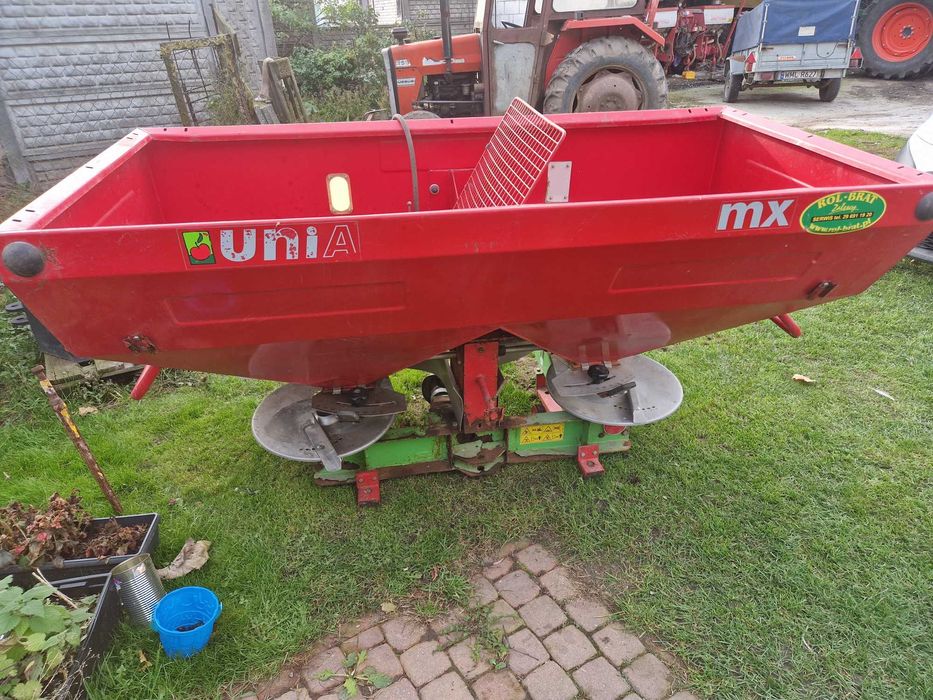 Rozsiewacz UNIA MX 850 rok 2015