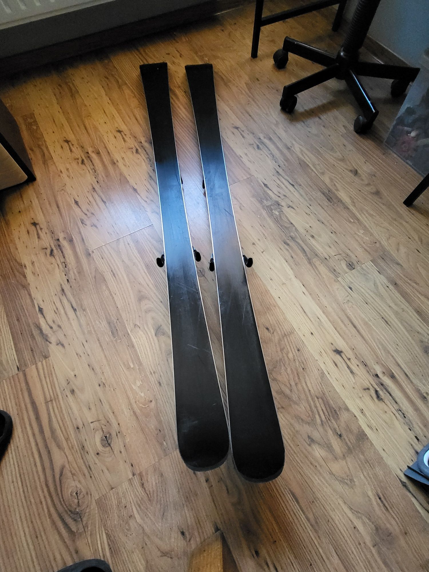 Sprzedam narty carvingowe Atomic e-series dł. 148cm wiąz. na 270-360