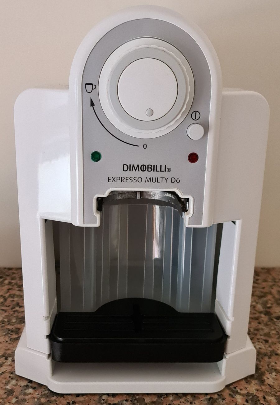 Máquina de café marca Dimobilli D6