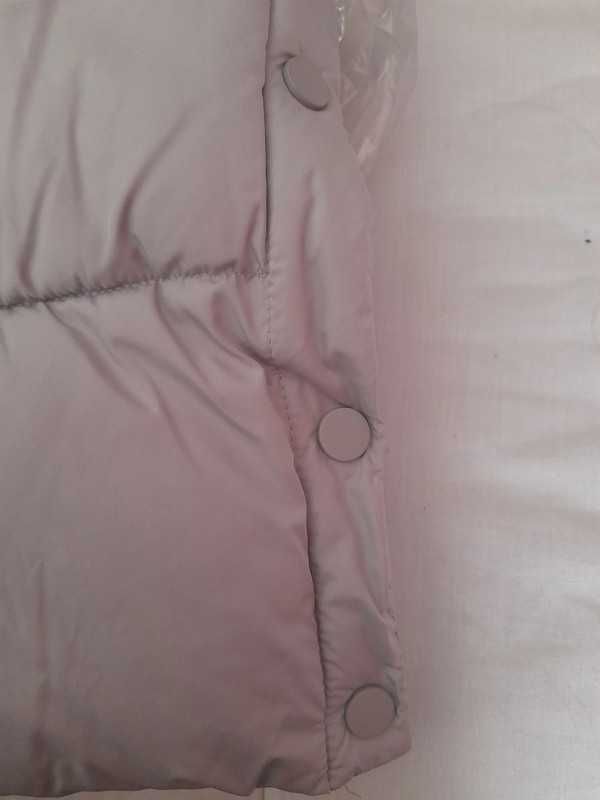Colete comprido com capuz