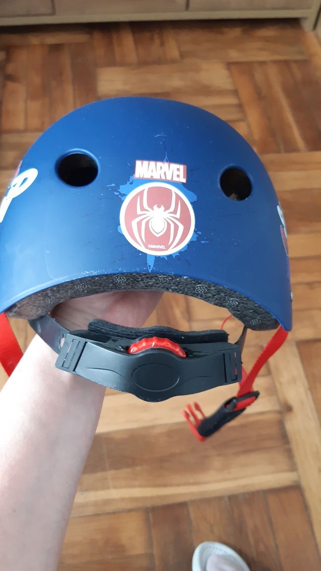 Kask dziecięcy marvel
