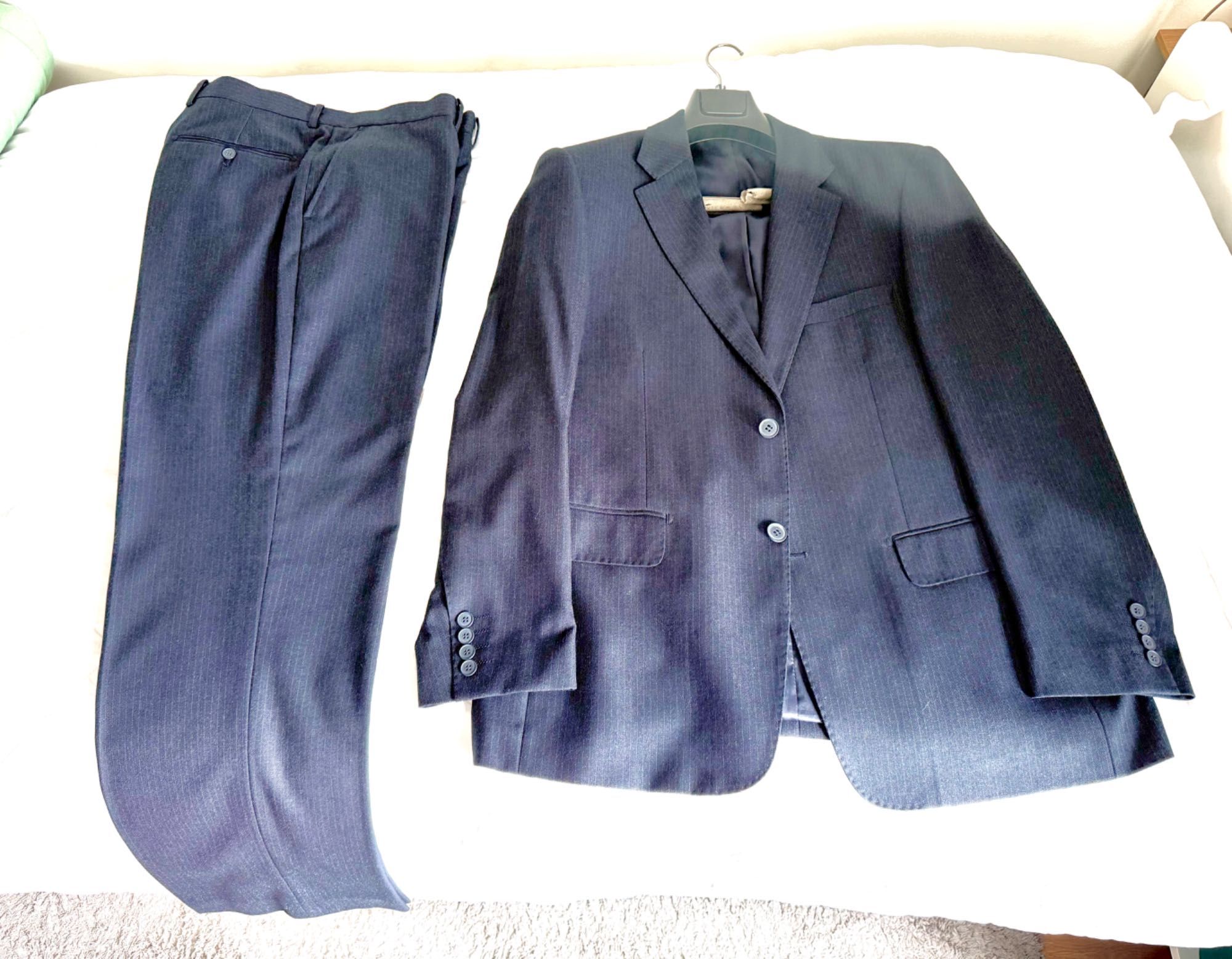 Fato estilo clássico (conjunto calças e blaser) azul escuro - Conti
