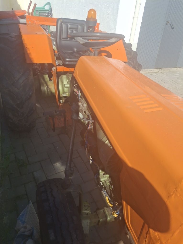 Trator Agria 8800