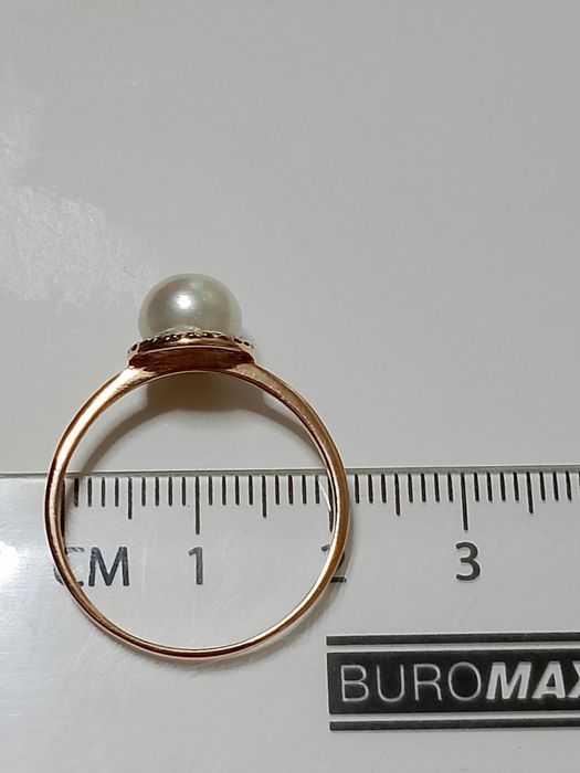 Золотое кольцо с жемчугом и фианитами 585 пробы. Размер- 20.