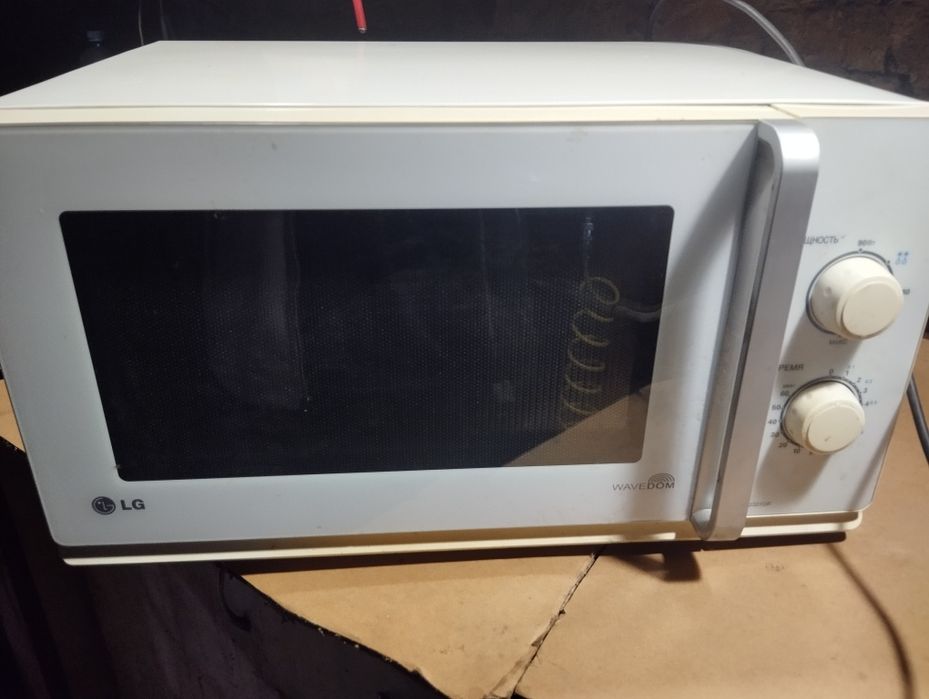 Продам микроволновку LG